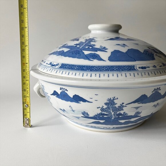 Vintage Canton Pagoda Porcelain Covered Dish Bowl Tureen Blue and White - Picture 6 of 10